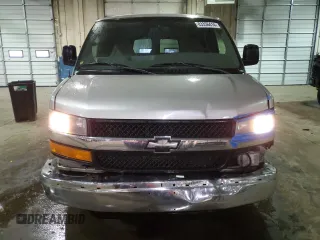 2006 Chevrolet Express Passenger with VIN 1GAHG35U161184548, listed as a Copart auction lot 83356414 with 164,196 mi miles and Clean title. Bid and sale history available at DreamBid. Image 5.