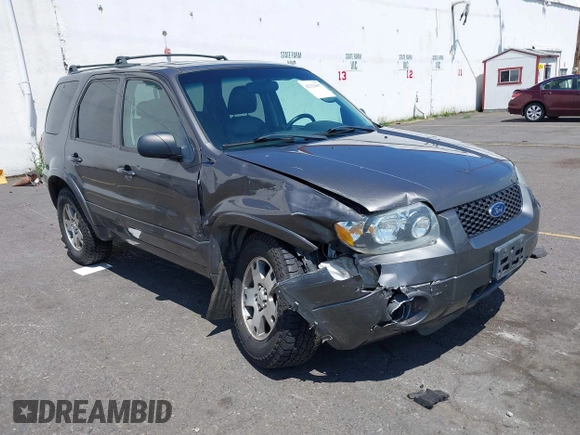 2005 Ford Escape Limited с VIN 1FMCU94115KD86427, выставлен на аукционе IAAI как лот 42322957 с пробегом 153 941 миль миль и . История ставок и продаж доступна на DreamBid. Изображение 1.