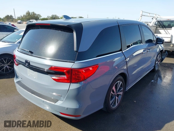 2024 Honda Odyssey Touring with VIN 5FNRL6H82RB027601, listed as a IAAI auction lot 41808680 with 25,911 mi miles and . Bid and sale history available at DreamBid. Image 4.