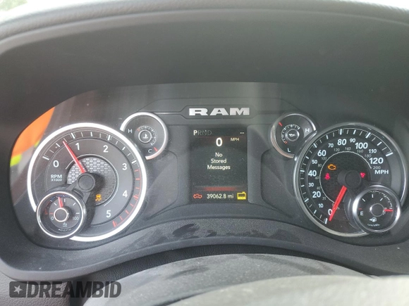 2024 Ram 2500 Big Horn z VIN 3C6UR5DL4RG181144, wystawiony jako Copart lot #52783665 z przebiegiem 39 062 mil mil oraz Czysty tytuł • Clean title. Historia ofert i sprzedaży dostępna na DreamBid. Obrazek 9.