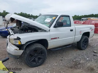 1998 Dodge Ram 1500 with VIN 1B7HF16YXWS577605, listed as a IAAI auction lot 40290315 with 220,771 mi miles. Bid and sale history available at carsss.com. Image 2.