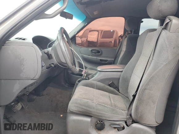 2001 Ford F-150 XL with VIN 1FTZX17261NB39280, listed as a Copart auction lot 44844365 with 180,313 mi miles and Clean title. Bid and sale history available at DreamBid. Image 7.