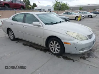 2003 Lexus ES with VIN JTHBF30G330137880, listed as a IAAI auction lot 42074863 with 232,533 mi miles. Bid and sale history available at carsss.com. Image 1.