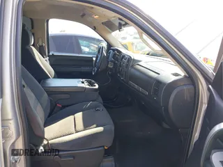 2007 Chevrolet Silverado 1500 LS with VIN 3GCEC13C87G516170, listed as a IAAI auction lot 42163134 with 185,591 mi miles and . Bid and sale history available at DreamBid. Image 5.