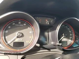 2015 Audi R8 5.2L z VIN WUAANAFG8F7001934, wystawiony jako Copart lot #76660884 z przebiegiem Nie podano mil oraz Szkoda całkowita • Salvage title. Historia ofert i sprzedaży dostępna na DreamBid. Obrazek 9.