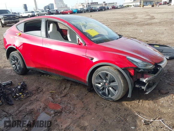 2021 Tesla Model Y Long Range with VIN 5YJYGDEE3MF212845, listed as a IAAI auction lot 41864260 with 43,451 mi miles. Bid and sale history available at carsss.com. Image 1.