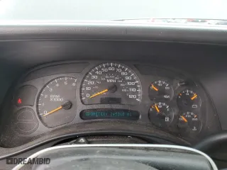 2003 Chevrolet Suburban Z71 with VIN 3GNFK16T03G198646, listed as a Copart auction lot 50222195 with 245,860 mi miles and Salvage Title. Bid and sale history available at carsss.com. Image 9.