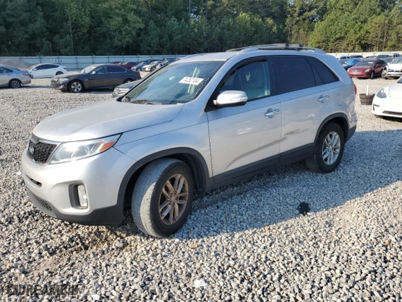 2015 Kia Sorento LX with VIN 5XYKT4A64FG589129, listed as a Copart auction lot 74252104 with 165,914 mi miles and Salvage Title. Bid and sale history available at carsss.com. Image 1.