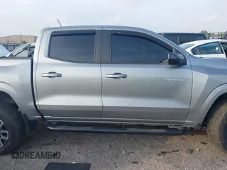 2023 Chevrolet Colorado 2WD LT с VIN 1GCPSCEK3P1131688, выставлен на аукционе IAAI как лот 42396507 с пробегом 21 621 миль миль и . История ставок и продаж доступна на DreamBid. Изображение 13.