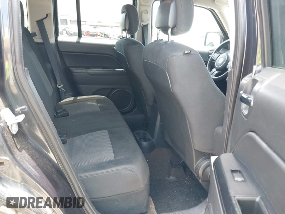 2014 Jeep Patriot Sport z VIN 1C4NJRBB0ED731291, wystawiony jako IAAI lot #42235359 z przebiegiem 119 271 mil mil oraz . Historia ofert i sprzedaży dostępna na DreamBid. Obrazek 8.