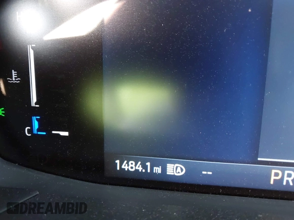 2024 Ford Escape ST-Line with VIN 1FMCU0MZ3RUA27673, listed as a IAAI auction lot 41982740 with 1,484 mi miles and . Bid and sale history available at DreamBid. Image 16.