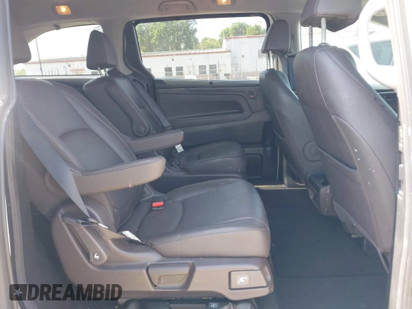 2019 Honda Odyssey EX-L with VIN 5FNRL6H76KB101969, listed as a IAAI auction lot 41985816 with 107,309 mi miles. Bid and sale history available at carsss.com. Image 8.
