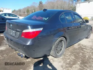 2008 BMW 5 Series 550i with VIN WBANW53538CT48083, listed as a IAAI auction lot 41531003 with 186,943 mi miles. Bid and sale history available at carsss.com. Image 4.