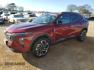 2024 Chevrolet Trax 2RS with VIN KL77LJE25RC007850, listed as a Copart auction lot 46235095 with 13,904 mi miles and Salvage Title. Bid and sale history available at DreamBid. Image 1.