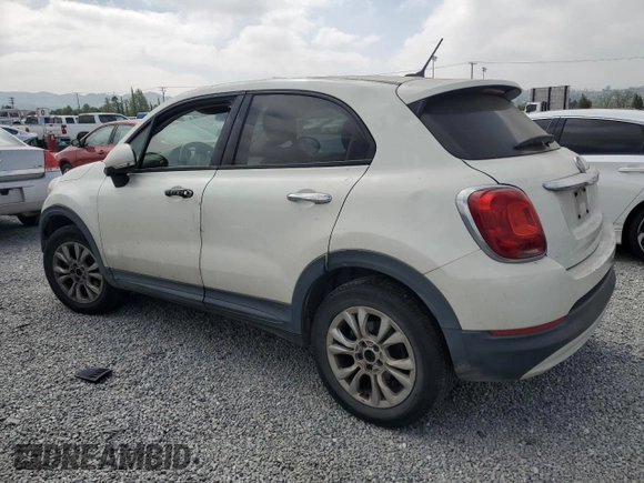 2016 FIAT 500X Easy z VIN ZFBCFYBT8GP370411, wystawiony jako Copart lot #54618035 z przebiegiem 273 393 mil mil oraz Czysty tytuł • Clean title. Historia ofert i sprzedaży dostępna na DreamBid. Obrazek 2.
