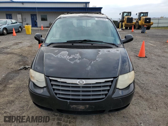 2005 Chrysler Town & Country Touring z VIN 2C4GP54L85R204487, wystawiony jako Copart lot #78522974 z przebiegiem 184 042 mil mil oraz Nie do naprawy • Non repairable. Historia ofert i sprzedaży dostępna na DreamBid. Obrazek 5.