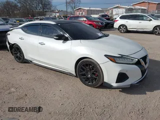 2019 Nissan Maxima SV with VIN 1N4AA6AV7KC383974, listed as a IAAI auction lot 41660286 with 86,682 mi miles. Bid and sale history available at carsss.com. Image 1.