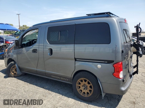 2021 Nissan NV200 SV z VIN 3N6CM0KN7MK705335, wystawiony jako Copart lot #60527375 z przebiegiem 26 095 mil mil oraz Szkoda całkowita • Salvage title. Historia ofert i sprzedaży dostępna na DreamBid. Obrazek 2.