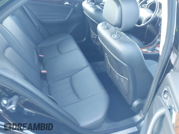 2007 Mercedes-Benz C 280 Luxury z VIN WDBRF92H07F895573, wystawiony jako IAAI lot #41342955 z przebiegiem 77 221 mil mil oraz . Historia ofert i sprzedaży dostępna na DreamBid. Obrazek 8.