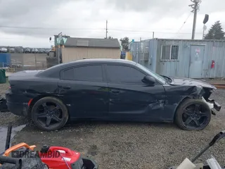 2020 Dodge Charger SXT z VIN 2C3CDXBG6LH160828, wystawiony jako IAAI lot #42007663 z przebiegiem 136 015 mil mil oraz . Historia ofert i sprzedaży dostępna na DreamBid. Obrazek 13.