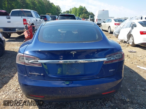 2017 Tesla Model S 100D с VIN 5YJSA1E25HF188114, выставлен на аукционе IAAI как лот 42193125 с пробегом 114 587 миль миль и . История ставок и продаж доступна на DreamBid. Изображение 16.