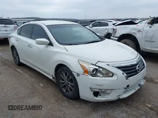 2014 Nissan Altima 2.5 S with VIN 1N4AL3AP8EN382691, listed as a IAAI auction lot 41931720 with 205,312 mi miles. Bid and sale history available at carsss.com. Image 1.