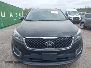 2016 Kia Sorento LX with VIN 5XYPG4A33GG151073, listed as a IAAI auction lot 41947006 with 161,164 mi miles. Bid and sale history available at carsss.com. Image 11.