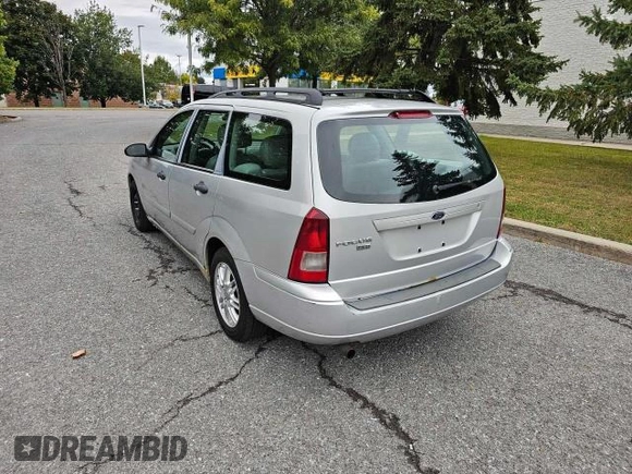 2007 Ford Focus SE with VIN 1FAFP36N47W228834, listed as a Copart auction lot 77467474 with 181,073 mi miles and Clean Title. Bid and sale history available at carsss.com. Image 3.
