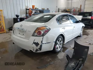 2009 Nissan Altima 2.5 S with VIN 1N4AL21E19N462641, listed as a IAAI auction lot 41353396 with 171,075 mi miles. Bid and sale history available at carsss.com. Image 4.