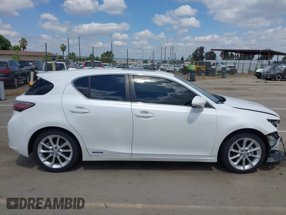 2011 Lexus CT 200h with VIN JTHKD5BH2B2035688, listed as a IAAI auction lot 42097298 with 78,234 mi miles and . Bid and sale history available at DreamBid. Image 14.