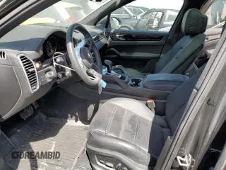2023 Porsche Cayenne с VIN WP1AA2AY5PDA11157, выставлен на аукционе Copart как лот 49163395 с пробегом 11 085 миль миль и Списание • Salvage title. История ставок и продаж доступна на DreamBid. Изображение 7.