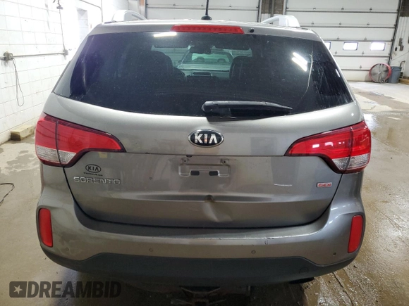 2015 Kia Sorento LX with VIN 5XYKTCA68FG642621, listed as a Copart auction lot 62039005 with 122,579 mi miles and Clean title. Bid and sale history available at DreamBid. Image 6.
