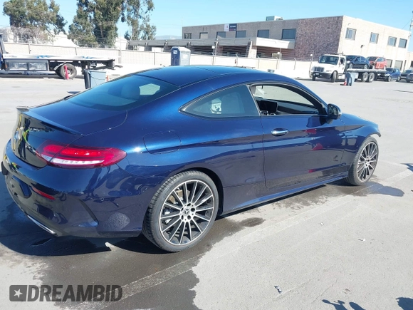 2023 Mercedes-Benz C 300 z VIN W1KWJ8DB4PG125835, wystawiony jako IAAI lot #41654470 z przebiegiem 14 001 mil mil oraz . Historia ofert i sprzedaży dostępna na DreamBid. Obrazek 4.