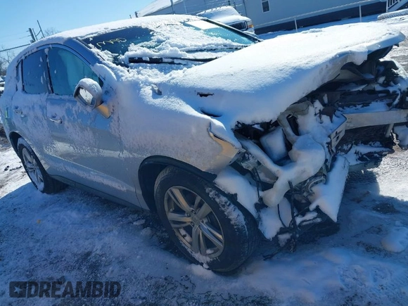 2013 Acura RDX Tech Pkg with VIN 5J8TB3H52DL017963, listed as a IAAI auction lot 41589478 with 92,117 mi miles. Bid and sale history available at carsss.com. Image 1.