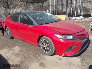 2020 Toyota Camry SE with VIN 4T1G11AK3LU320214, listed as a IAAI auction lot 41649026 with 64,505 mi miles. Bid and sale history available at carsss.com. Image 1.