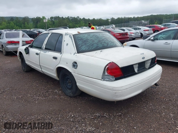 2001 Ford Crown Victoria Police Interceptor z VIN 2FAFP71W21X165218, wystawiony jako IAAI lot #42062199 z przebiegiem 233 978 mil mil oraz . Historia ofert i sprzedaży dostępna na DreamBid. Obrazek 3.