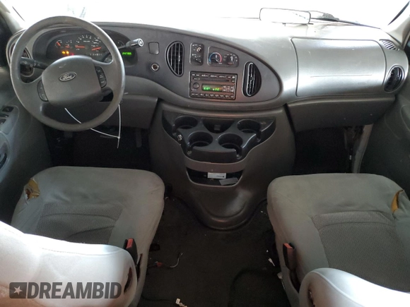 2006 Ford Econoline Passenger XL z VIN 1FBNE31L96HA15984, wystawiony jako Copart lot #46550855 z przebiegiem 242 736 mil mil oraz Czysty tytuł • Clean title. Historia ofert i sprzedaży dostępna na DreamBid. Obrazek 8.