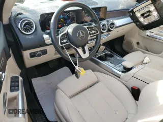 2023 Mercedes-Benz GLB 250 z VIN W1N4M4HB9PW267866, wystawiony jako Copart lot #48229185 z przebiegiem 14 607 mil mil oraz Szkoda całkowita • Salvage title. Historia ofert i sprzedaży dostępna na DreamBid. Obrazek 8.
