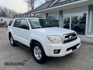 2006 Toyota 4Runner SR5 with VIN JTEZU14R068058593, listed as a Copart auction lot 51006155 with 332,941 mi miles and Clean Title. Bid and sale history available at DreamBid. Image 1.
