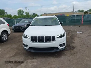 2019 Jeep Cherokee Latitude Plus z VIN 1C4PJLLX8KD160404, wystawiony jako IAAI lot #42281376 z przebiegiem 20 566 mil mil oraz . Historia ofert i sprzedaży dostępna na DreamBid. Obrazek 13.