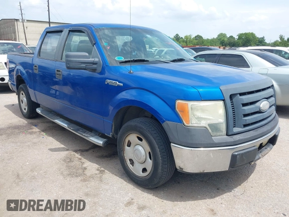2009 Ford F-150 XL z VIN 1FTRW12W69FA63143, wystawiony jako IAAI lot #42456101 z przebiegiem 121 825 mil mil oraz . Historia ofert i sprzedaży dostępna na DreamBid. Obrazek 1.