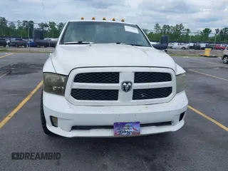 2018 Ram 1500 Express z VIN 3C6RR6KG5JG194863, wystawiony jako IAAI lot #42133048 z przebiegiem 151 614 mil mil oraz . Historia ofert i sprzedaży dostępna na DreamBid. Obrazek 12.
