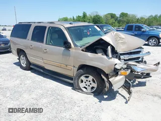 2005 Chevrolet Suburban LT with VIN 1GNEC16Z75J117611, listed as a IAAI auction lot 41946614 with 273,541 mi miles. Bid and sale history available at carsss.com. Image 1.