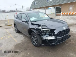 2025 Honda HR-V EX-L z VIN 3CZRZ2H7XSM777242, wystawiony jako IAAI lot #42013840 z przebiegiem 143 mil mil oraz . Historia ofert i sprzedaży dostępna na DreamBid. Obrazek 1.
