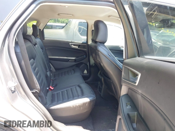 2024 Ford Edge SEL z VIN 2FMPK4J98RBA88719, wystawiony jako IAAI lot #42465705 z przebiegiem 26 101 mil mil oraz . Historia ofert i sprzedaży dostępna na DreamBid. Obrazek 8.