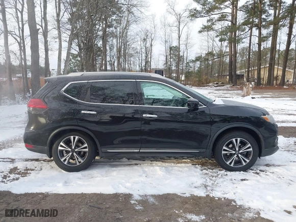 2017 Nissan Rogue SL with VIN 5N1AT2MV0HC840377, listed as a IAAI auction lot 41392637 with 111,912 mi miles. Bid and sale history available at carsss.com. Image 13.