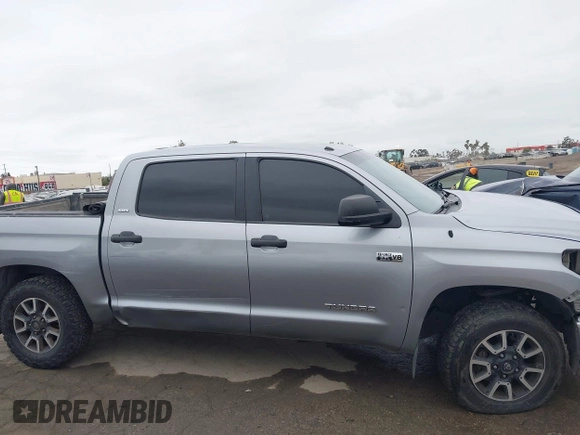 2017 Toyota Tundra 2WD SR5 with VIN 5TFEY5F15HX222712, listed as a IAAI auction lot 42064891 with 214,782 mi miles. Bid and sale history available at carsss.com. Image 14.