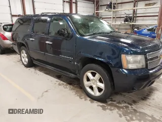 2007 Chevrolet Suburban LT with VIN 3GNFC16057G210492, listed as a IAAI auction lot 41743673 with 258,133 mi miles. Bid and sale history available at carsss.com. Image 1.