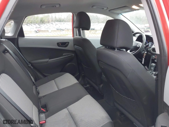 2020 Hyundai Kona SE with VIN KM8K1CAA2LU486477, listed as a IAAI auction lot 41529157 with 59,599 mi miles. Bid and sale history available at carsss.com. Image 8.