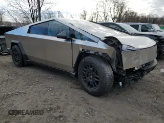 2024 Tesla Cybertruck z VIN 7G2CEHED0RA014997, wystawiony jako Copart lot #89105615 z przebiegiem 3 475 mil mil oraz Szkoda całkowita • Salvage title. Historia ofert i sprzedaży dostępna na DreamBid. Obrazek 4.